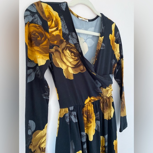 Reborn J Floral Knee Length Maxi Dress - Picture 2 of 6